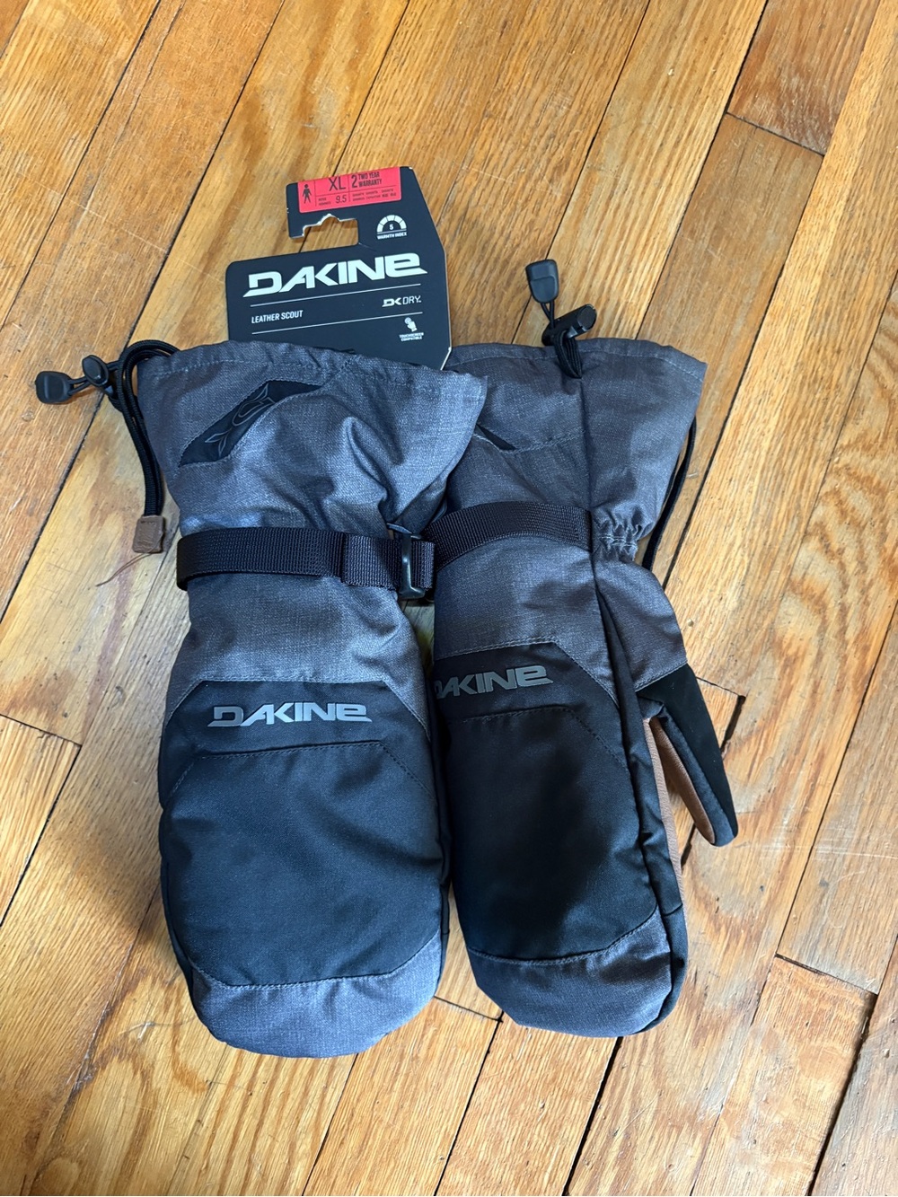 Dakine Black & Gray Men's Insulated Mitts